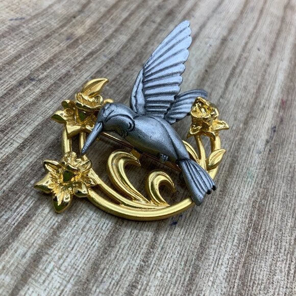 J.J. Hummingbird Vintage Flowers Pewter Gold Tone Pin Brooch - Picture 3 of 5